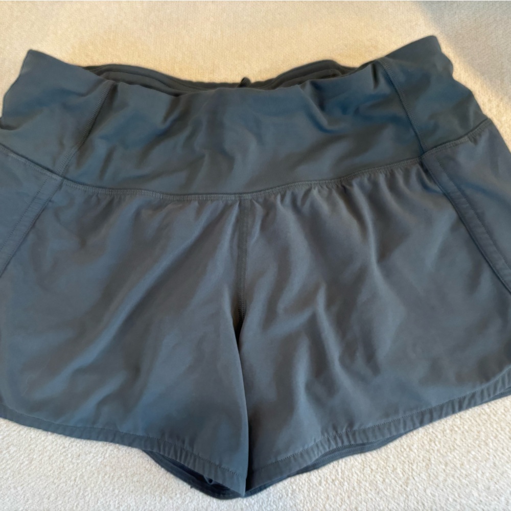 Lululemon Run Times Shorts in Gray size 4 - great condition